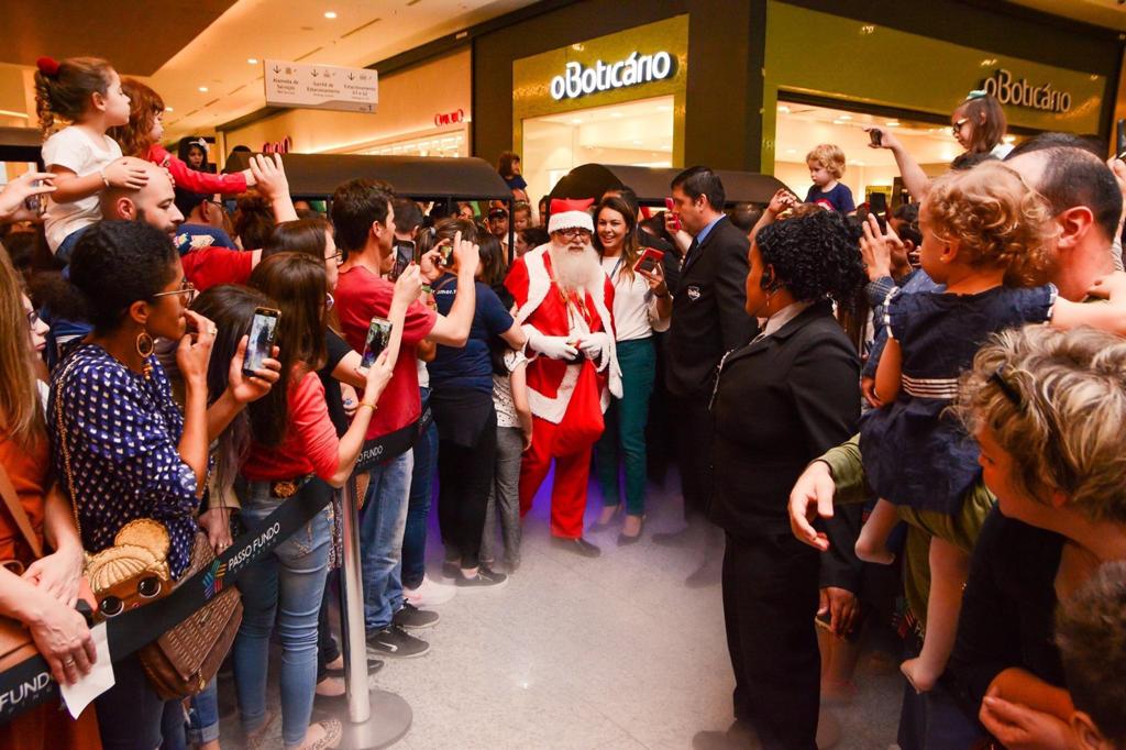 Passo Fundo Shopping recebe o Papai Noel no dia 15 com Cantata Natalina e decoração inédita