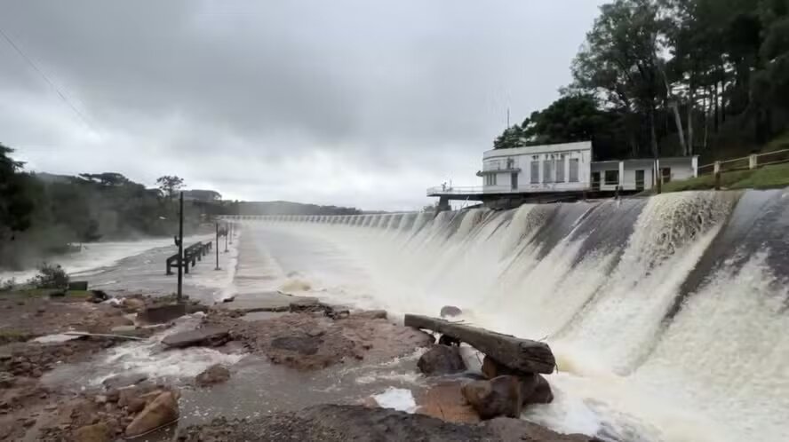Alerta – Risco de deslizamento em barragem coloca 6 cidades em alerta no RS