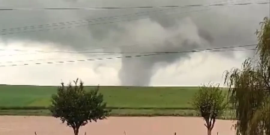 Norte do RS – Em meio à tragédia das chuvas, RS registra formação de tornado no município de Gentil