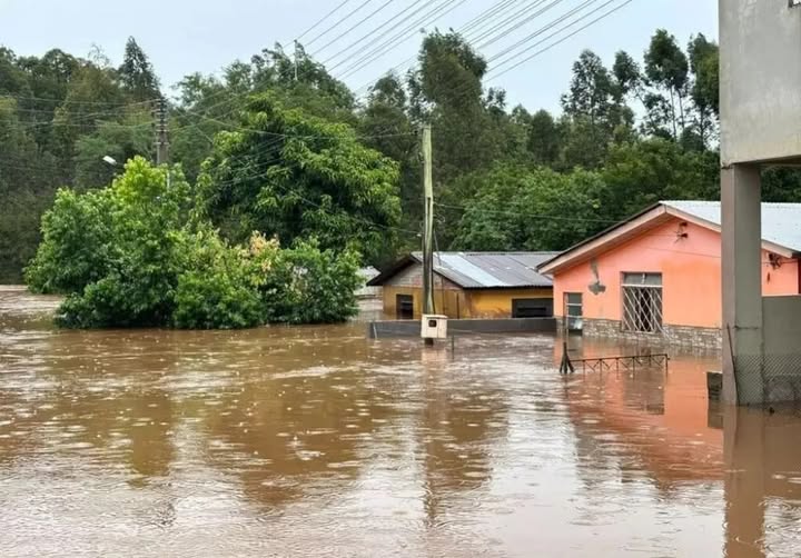 Mais de 7 mil pessoas seguem fora de suas casas devido às fortes chuvas da última semana no Rio Grande do sul