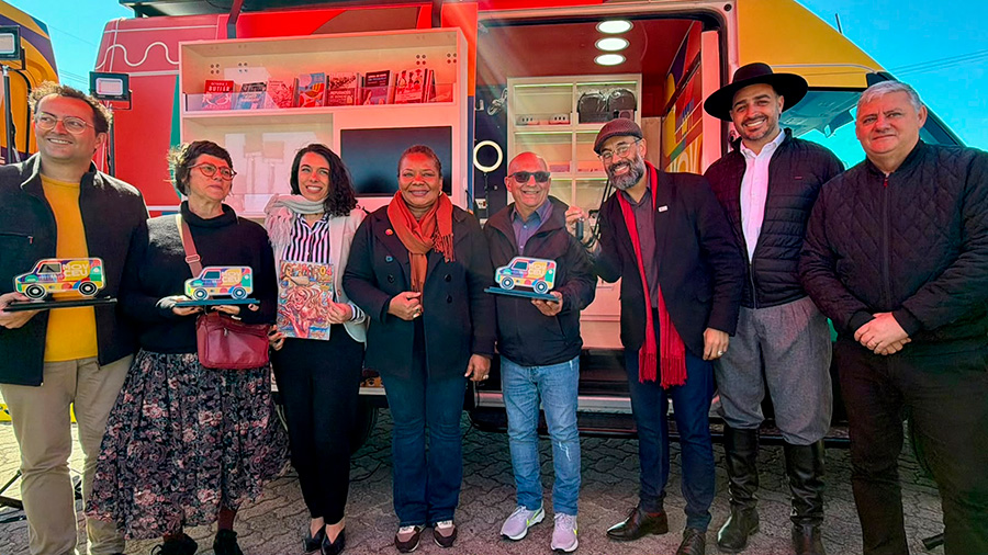 Tramandaí sedia entrega de MovCEUs a três municípios do Rio Grande do Sul em cerimônia com a ministra da Cultura